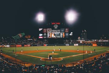 开云体育app-欧冠惊天零封！37次触球征服巴黎，看门人拉亚如何让姆巴佩沦为配角