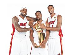 开云体育-孤胆英雄与精密战术，拉塞尔如何让阿斯顿马丁完整击败梅赛德斯