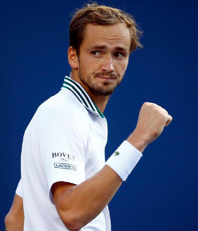 开云体育入口-PSG鏖战CLG,Ming极限生还后反打峡谷大战小组赛,强势挺进下一轮的简单介绍