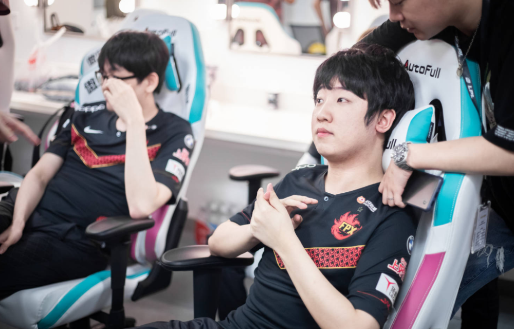 开云体育APP下载-BRO碾压GEN，ShowMaker关键团战开团秒人焦点之战半决赛，技惊四座的简单介绍