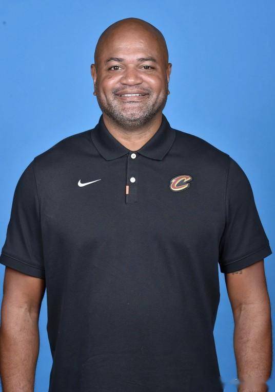 开云体育中国-骑士换帅引发争议,能否重振雄风?