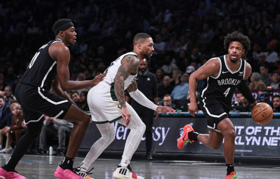 开云体育-雄鹿完胜篮网，字母哥轰下35分