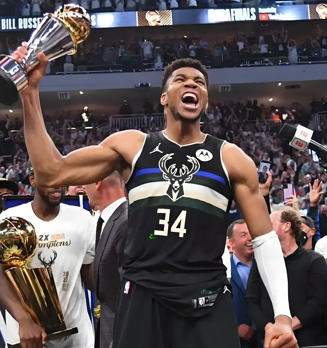 开云体育中国-热火不敌雄鹿，字母哥28+11