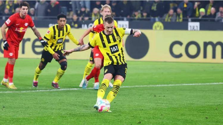 开云体育登录-莱比锡红牛错失良机,错失反超机会的简单介绍